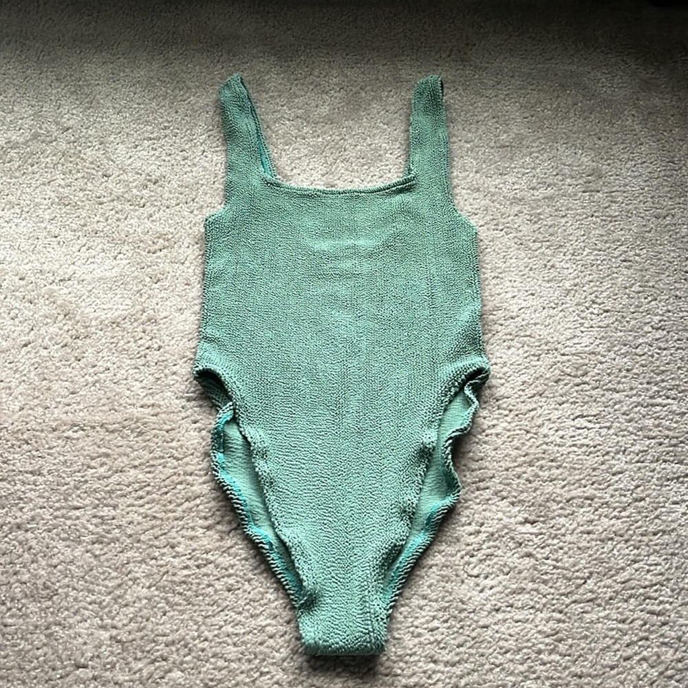 YouSwim Alpomb one piece